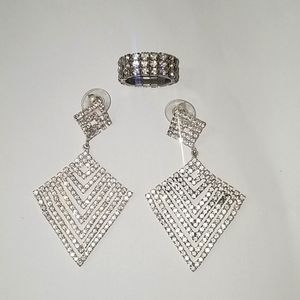 Women's earring and ring set